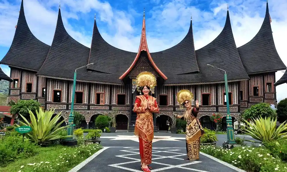 Paket Wisata Padang Tour Bukittinggi Terlaris 3 hari 2 malam
