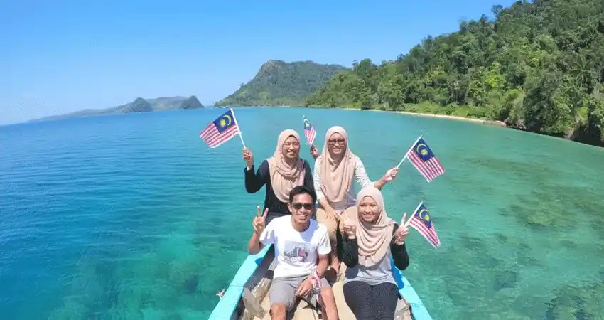 Paket Wisata Mandeh Tour Padang Bukittinggi 4 Hari 3 Malam