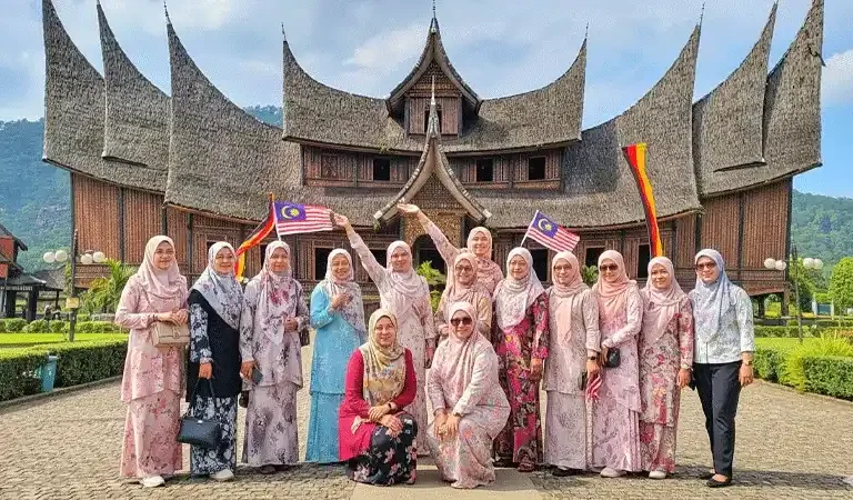 Paket Wisata Padang Tour Bukittinggi Terbaik 5 Hari 4 Malam